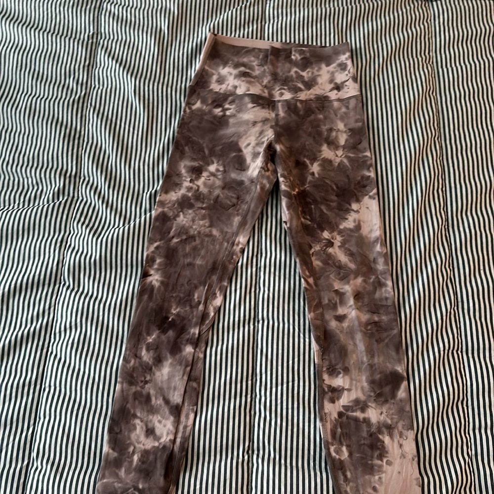 Lululemon diamond die leggings size 4 align